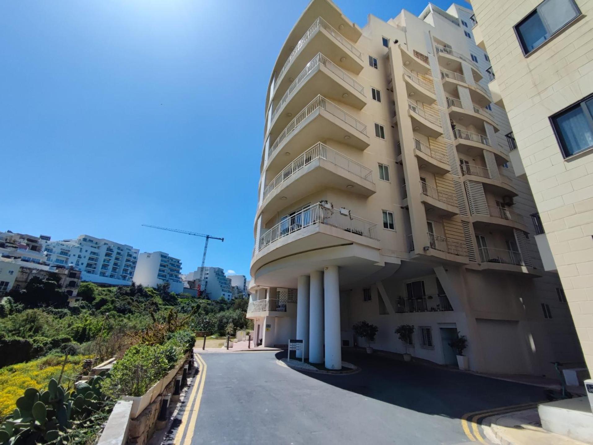 St Julians - Balluta 2 Bedroom Apartment Saint Julian's エクステリア 写真